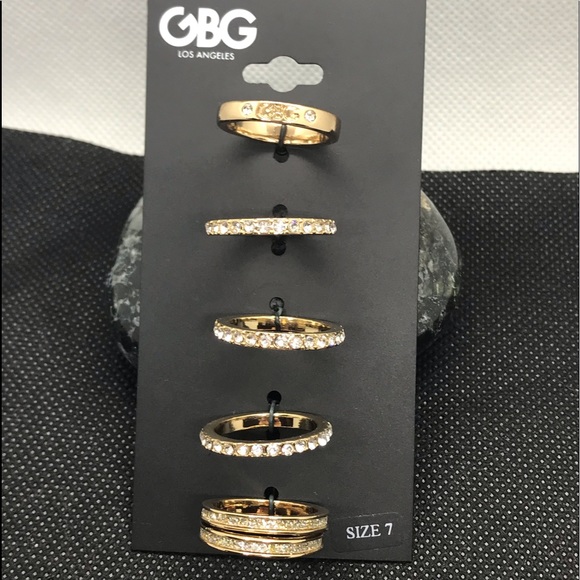 3/$35🥳 NWT💎GBGUESS Golden Rings Set 💍